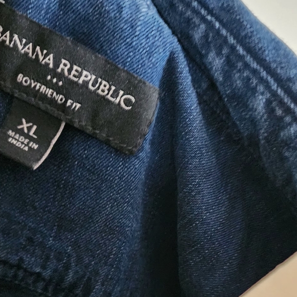Banana Republic Ultra soft Denim shirt - Picture 10 of 11
